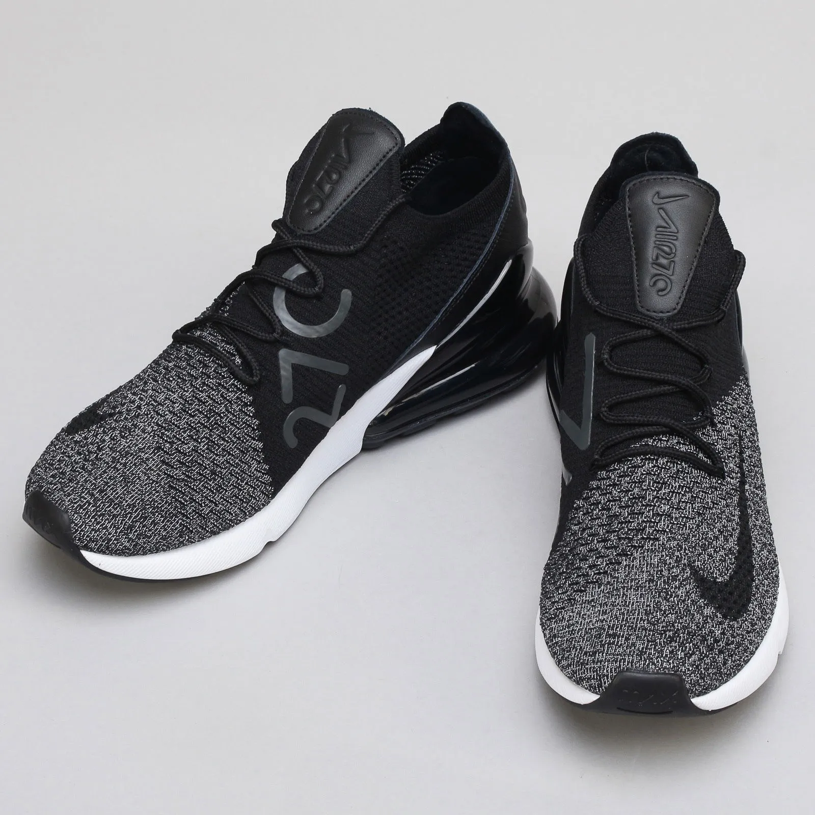 Nike Air Max 270 Flyknit ''Oreo''